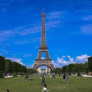 2024 Tour del 2° piano della Torre Eiffel con ingresso saltafila e crociera  a Parigi