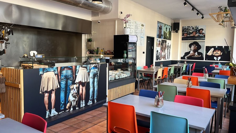 Inside lePita….