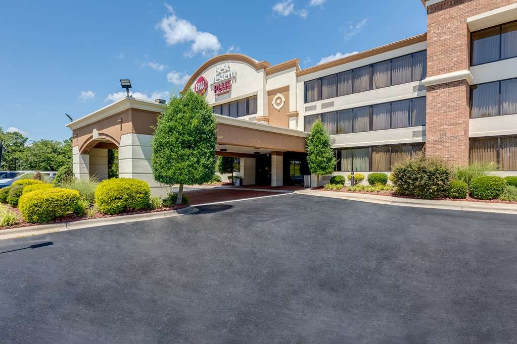 BEST WESTERN PLUS CHARLOTTE MATTHEWS HOTEL Updated 2024 Prices