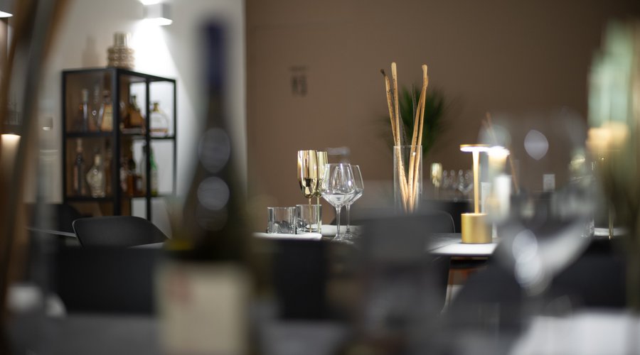 Eleganza e gusto si fondono in ogni dettaglio, dove ogni piatto è impreziosito da sapori che narrano la storia di una cucina elegante e ricercata  Vi aspettiamo! 📍 Via del Ceppo 5, Carmignano