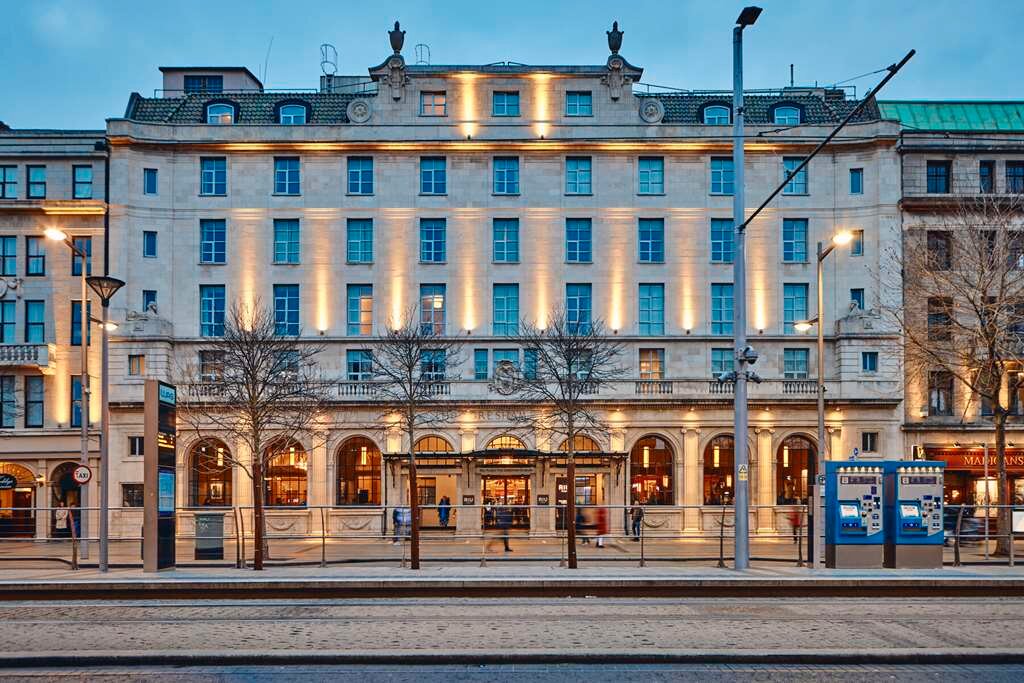 Hotel Riu Plaza The Gresham Dublin Bar Or Lounge: Pictures & Reviews ...