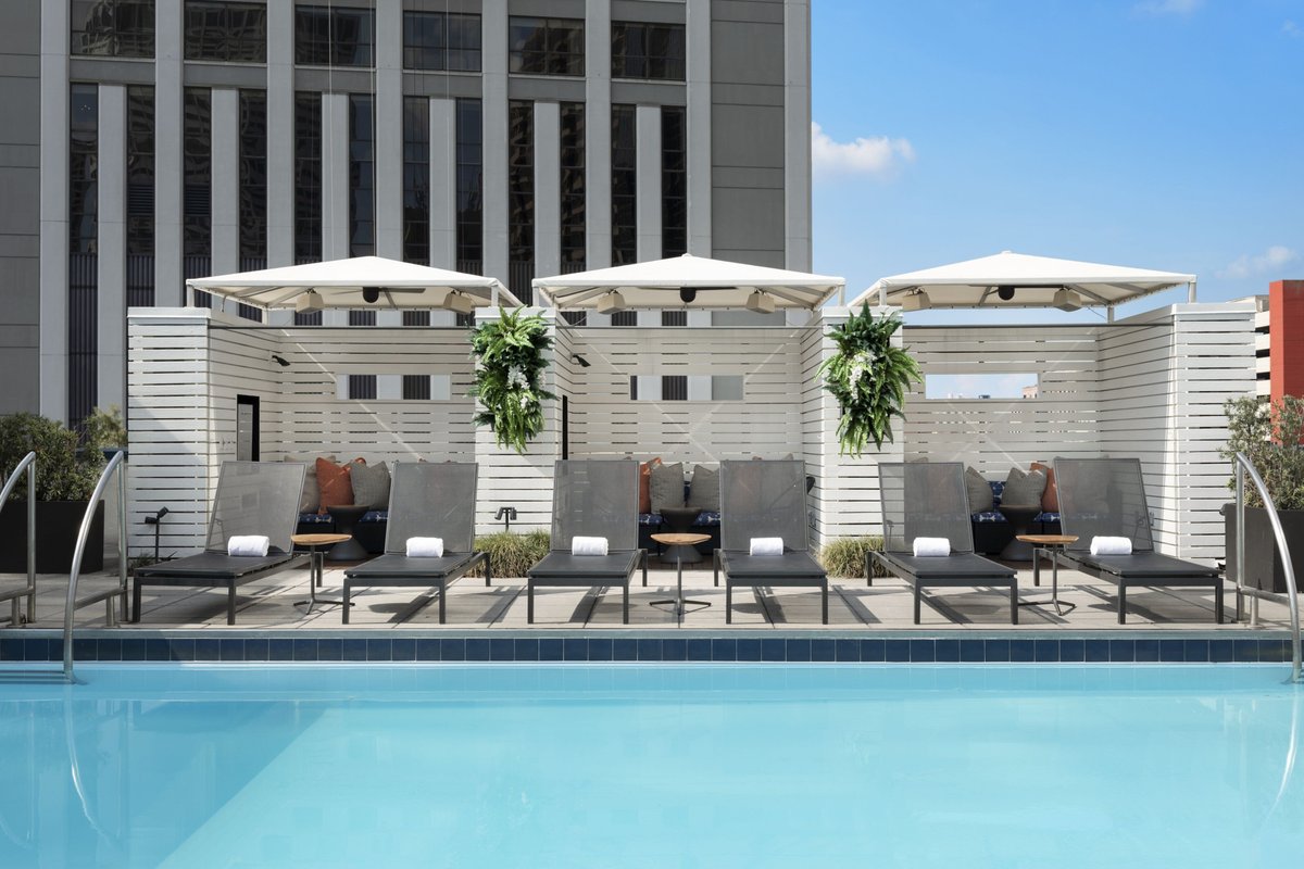 Le Meridien New Orleans Pool Pictures & Reviews - Tripadvisor