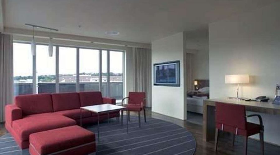 Guest room with sitting area