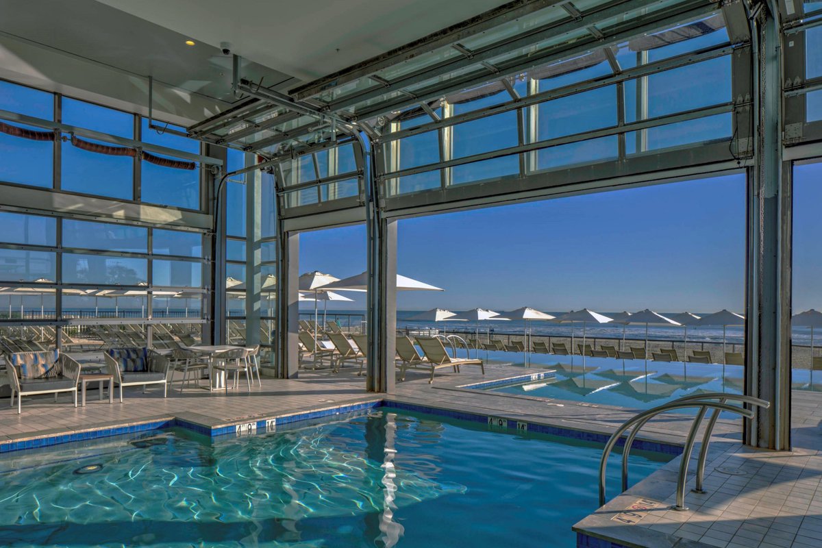 Marriott Virginia Beach Oceanfront Resort Pool Pictures & Reviews ...