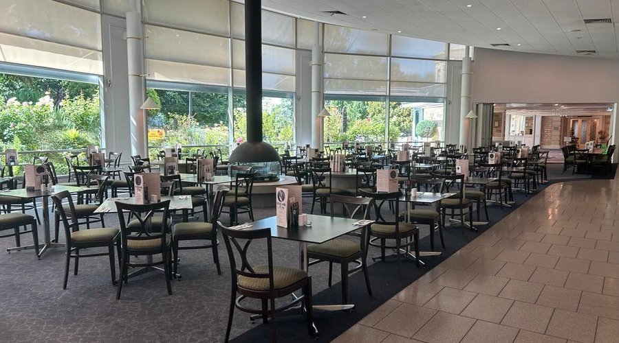 Bistro 