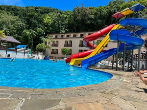Piscina e praia