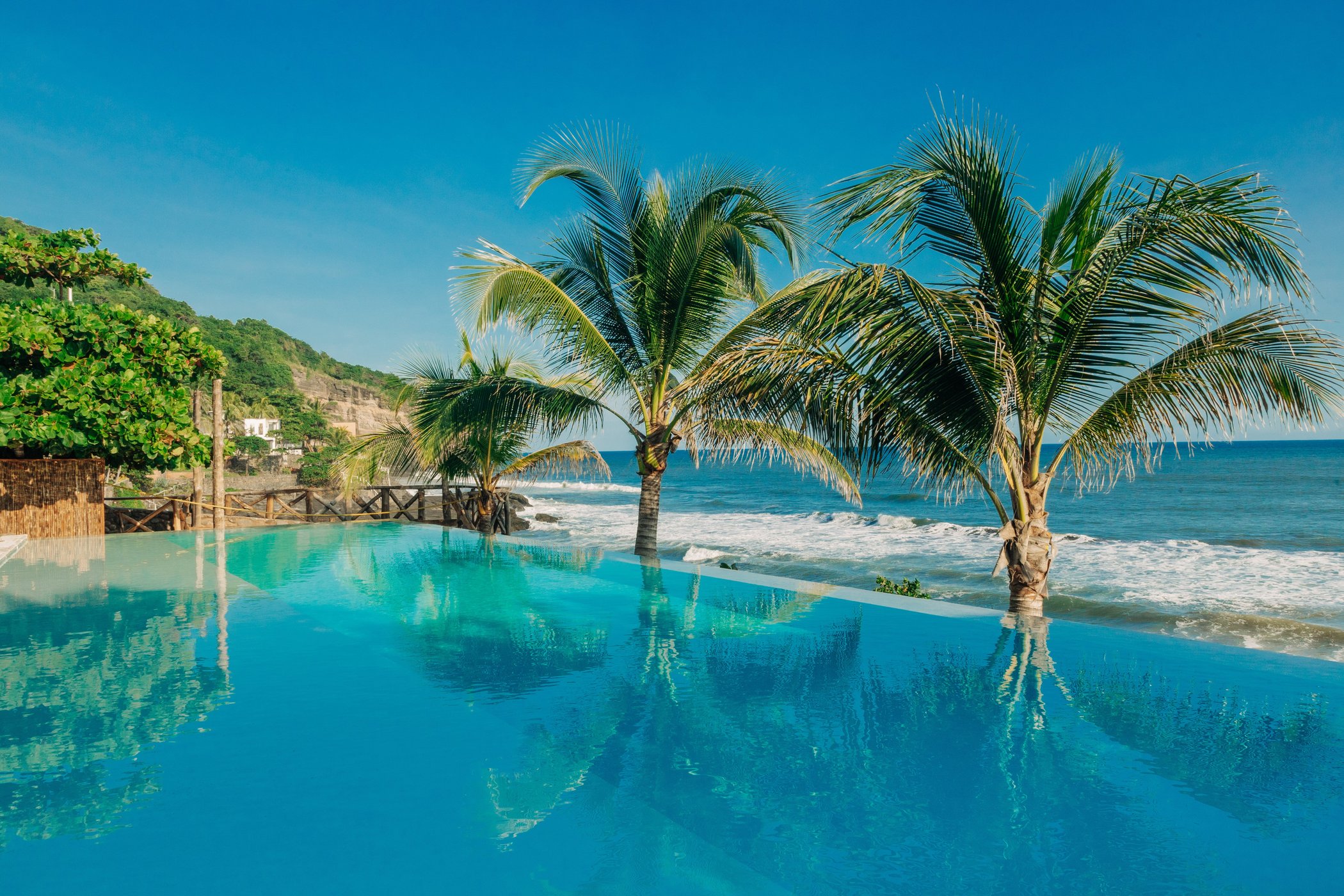 Puro Surf Hotel & Performance Academy by null