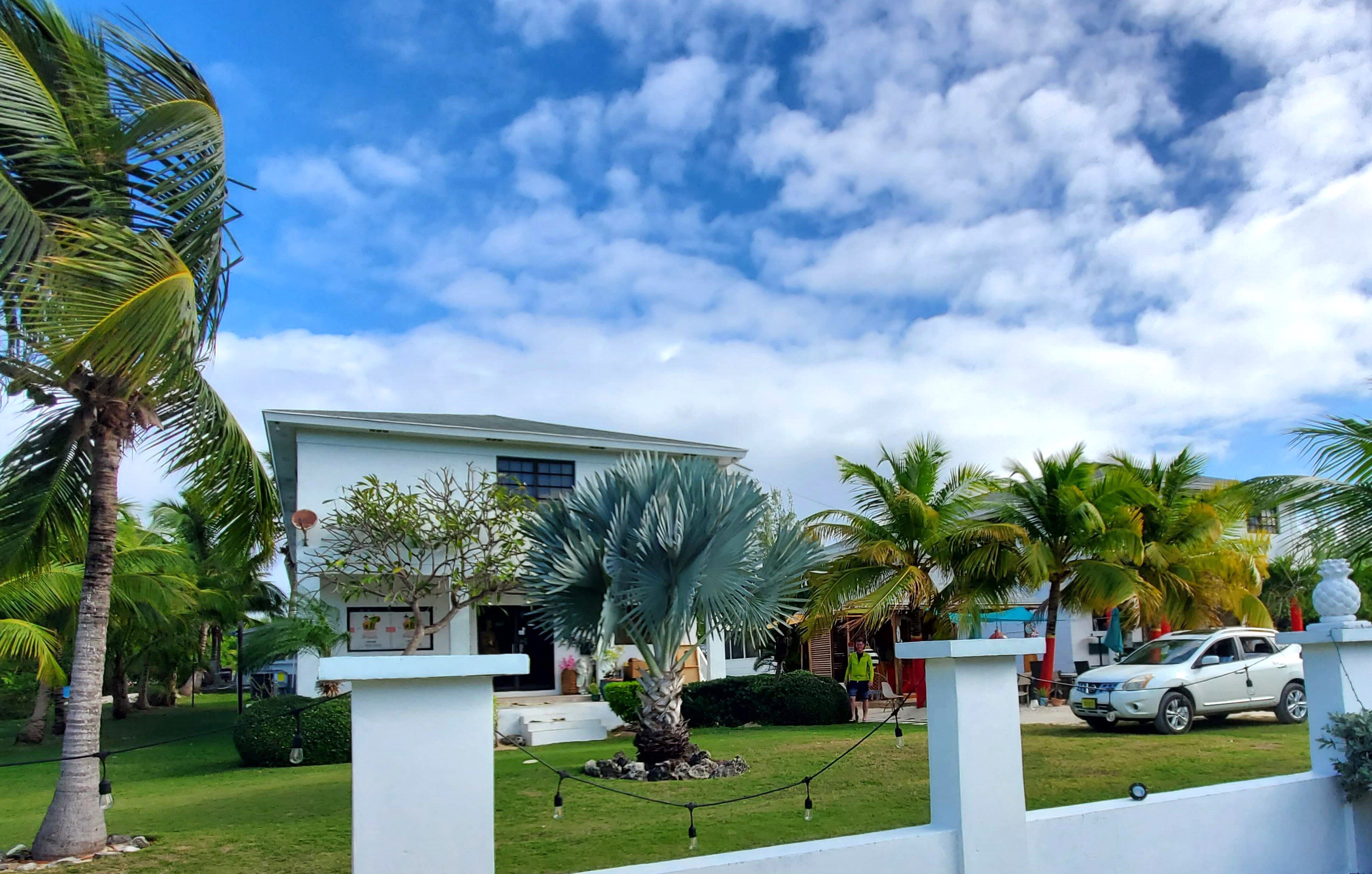 DADDY JOE'S - Updated 2024 Prices & B&B Reviews (Eleuthera, Bahamas)