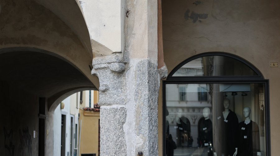 Novara - Colonna, Piazza della Repubblica (No)