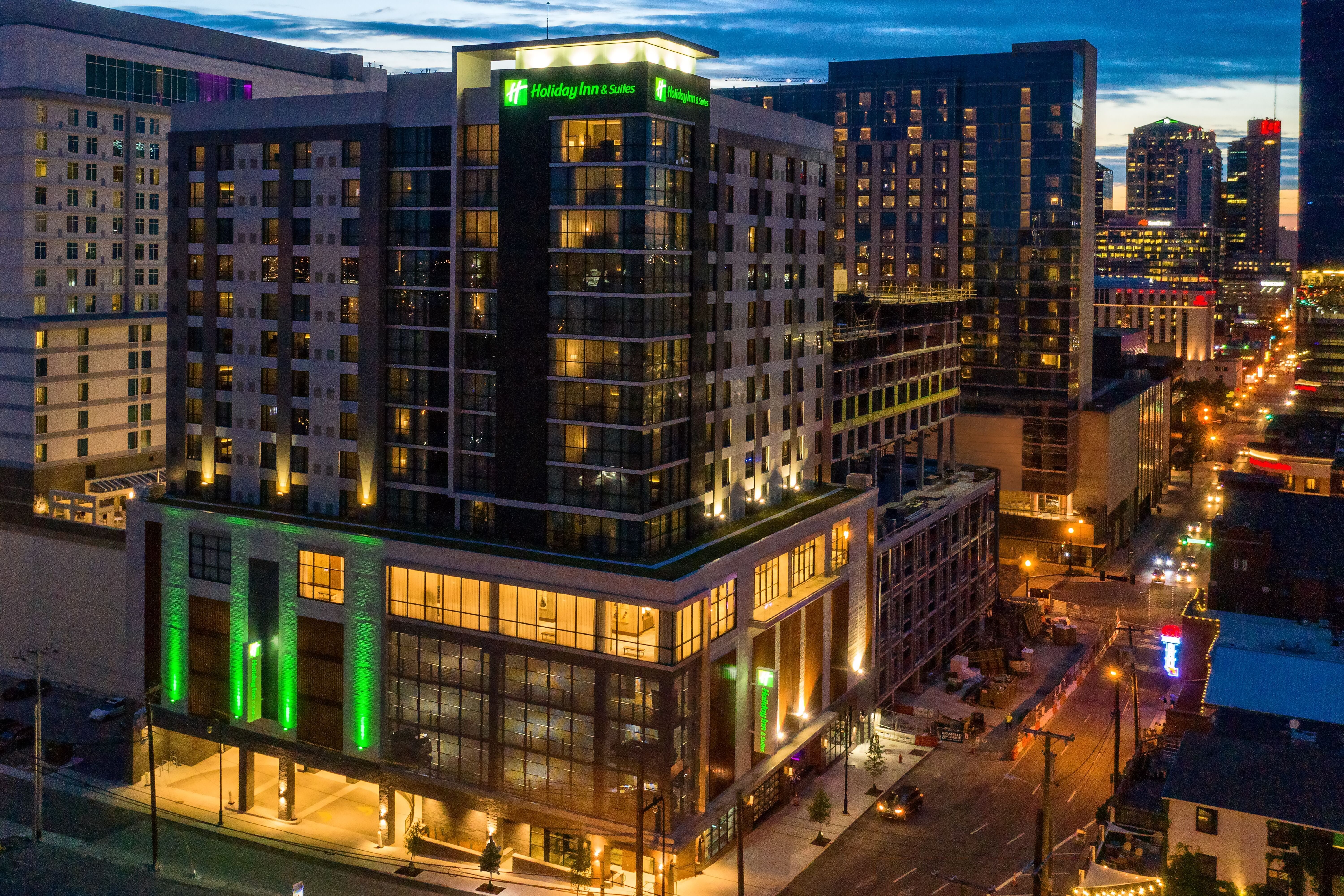 THE 10 CLOSEST Hotels to The Gulch Nashville