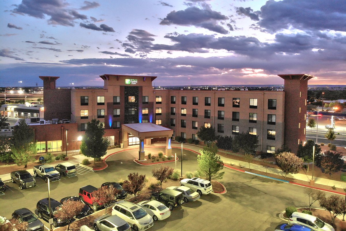 HOLIDAY INN EXPRESS & SUITES ALBUQUERQUE HISTORIC OLD TOWN, AN IHG HOTEL  (Альбукерке) - отзывы, фото и сравнение цен - Tripadvisor