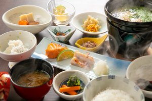 餐饮