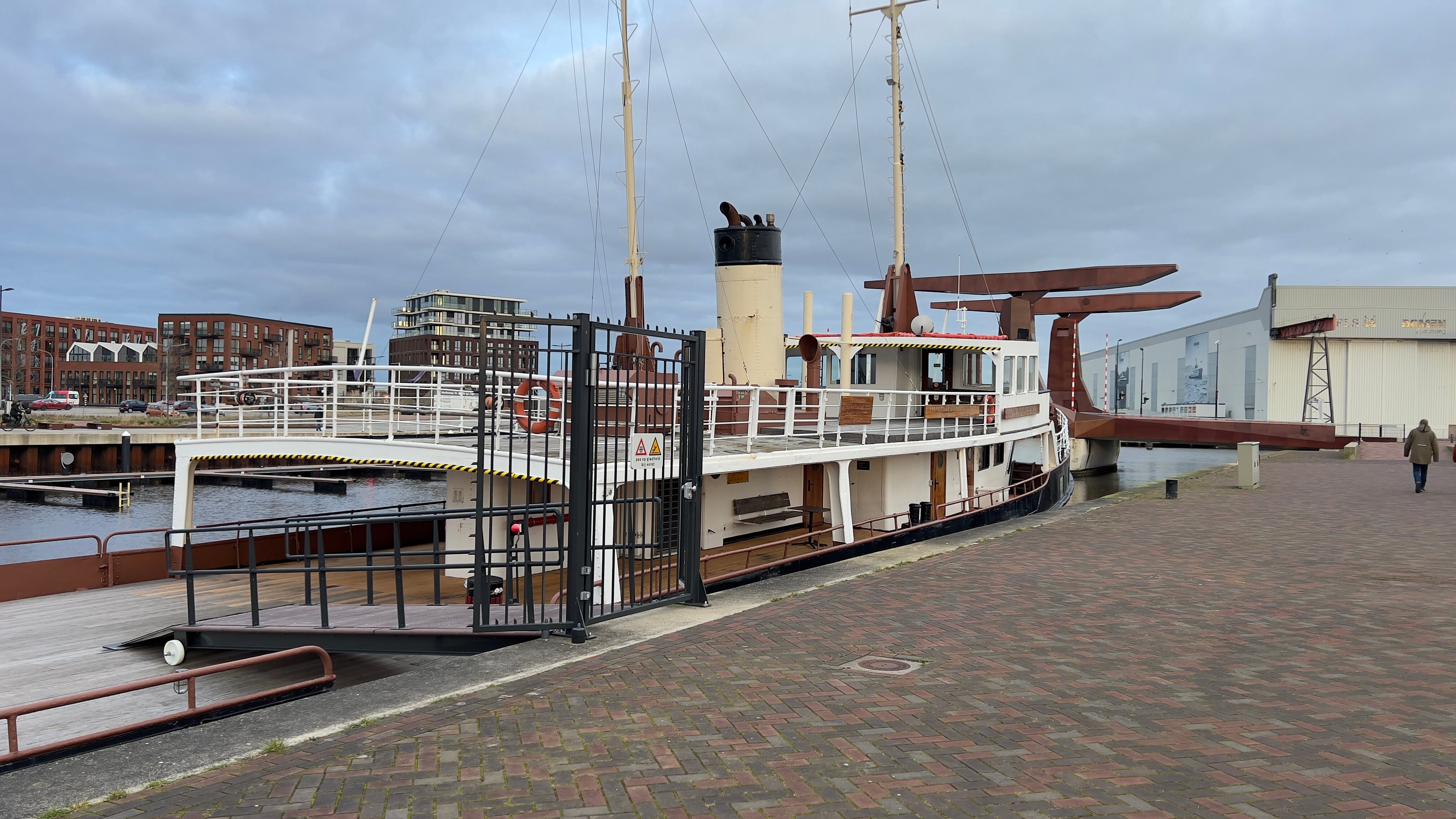 HOTELBOOT KONINGIN EMMA - KLOEG COLLECTION (Vlissingen, Zeeland ...