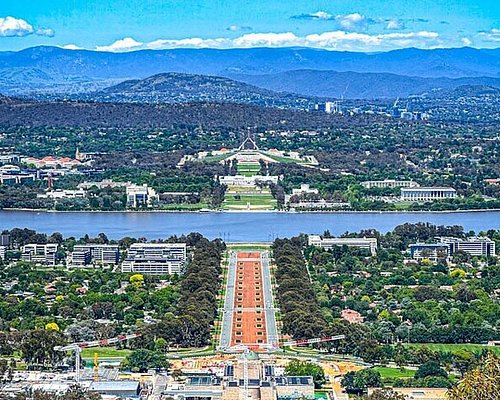 tours of canberra city