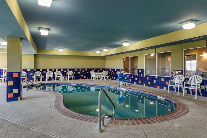 SLEEP INN & SUITES OAKLEY - Updated 2024 Prices & Hotel Reviews (KS)