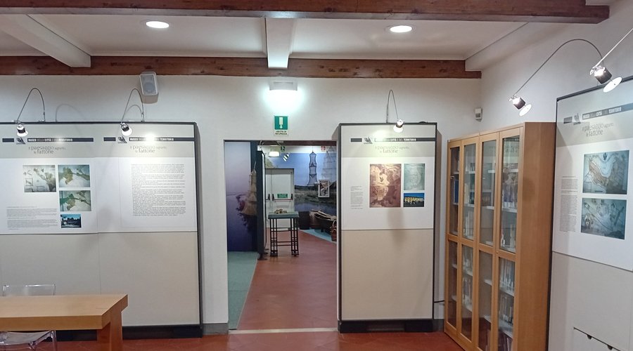 una sala espositiva
