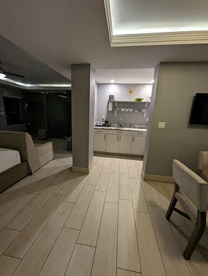 The Presidential Suite at the Elita Hotel - Picture of Elita Hotel, Fort  Lauderdale - Tripadvisor