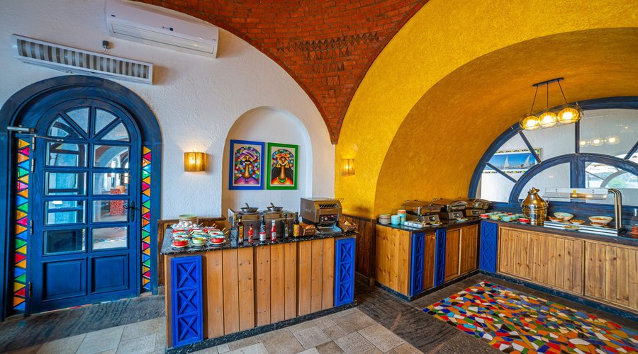Restaurant Breakfast Buffet 