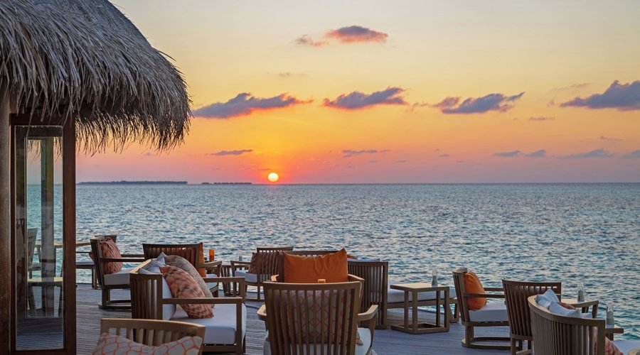 Muraka's restaurant - deck with sunset view