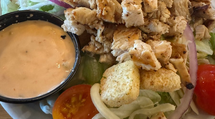 Side salad with grilled chicken added