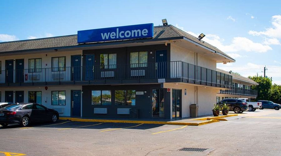 Motel Lantana FL Exterior