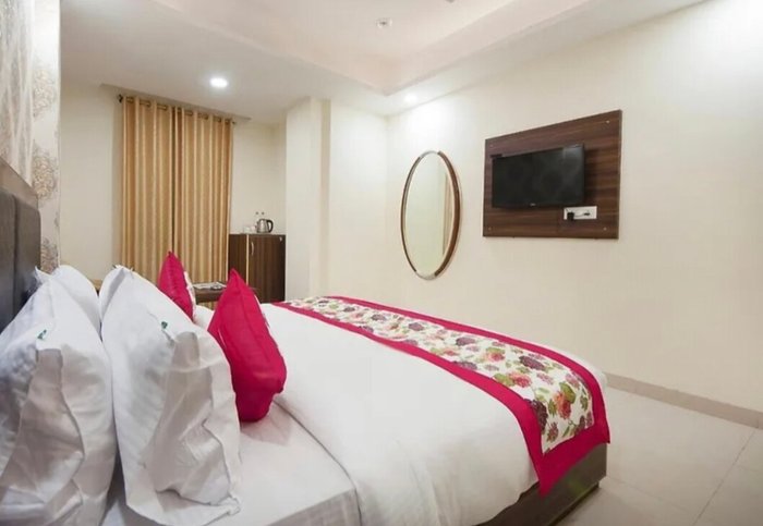 HOTEL MILAN - Prices & Reviews - New Delhi, India