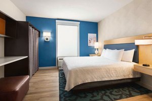 Room & Suite