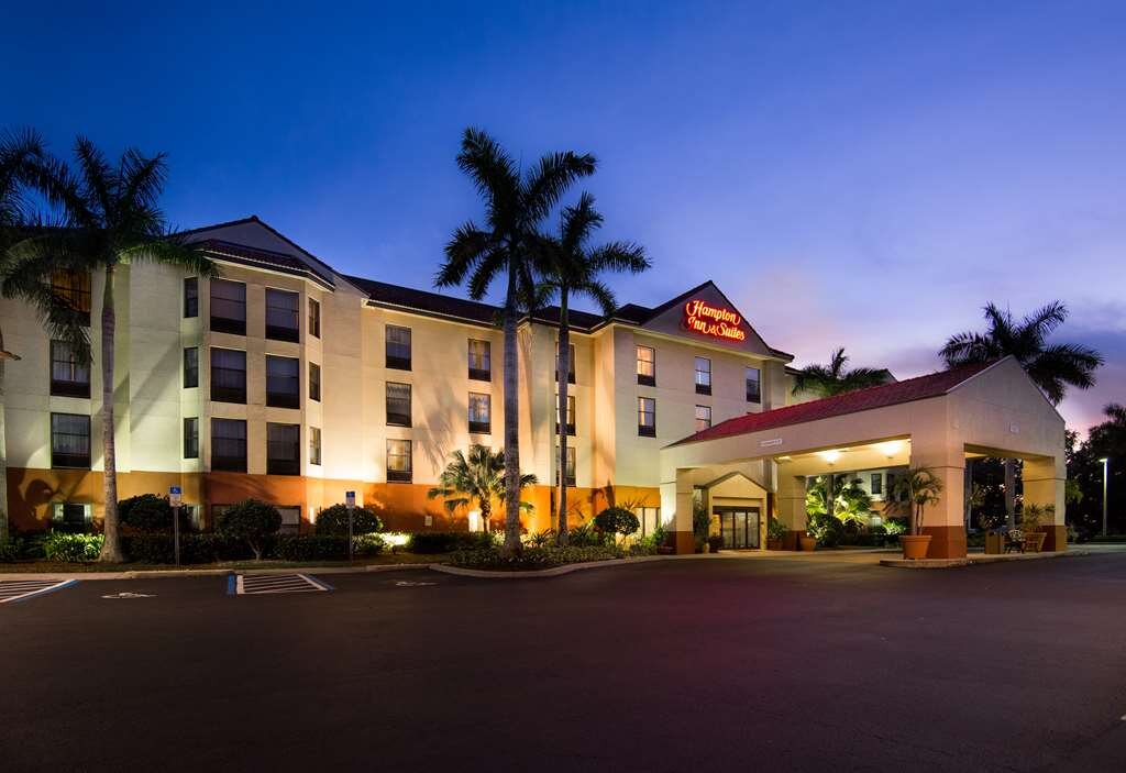 HAMPTON INN SUITES FORT MYERS BEACH SANIBEL