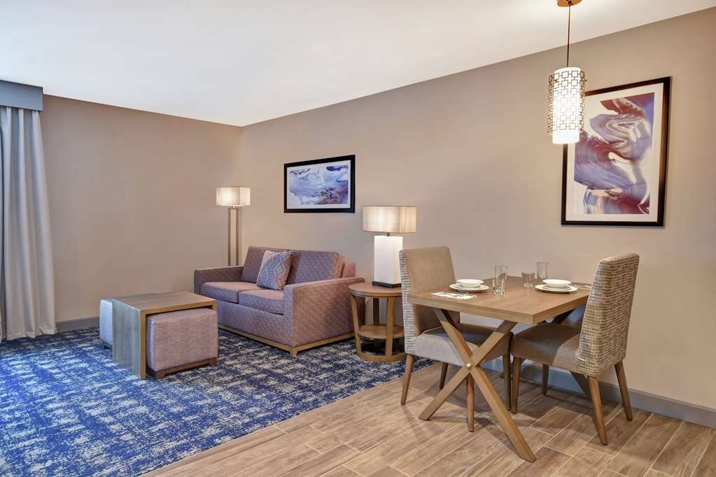 Homewood Suites by Hilton Orange New Haven - hotel rooms