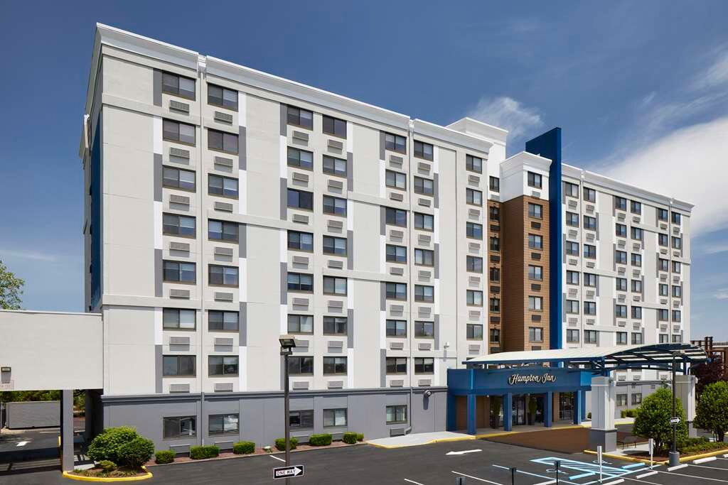 Izod center newark 2025 upscale hotel reviews