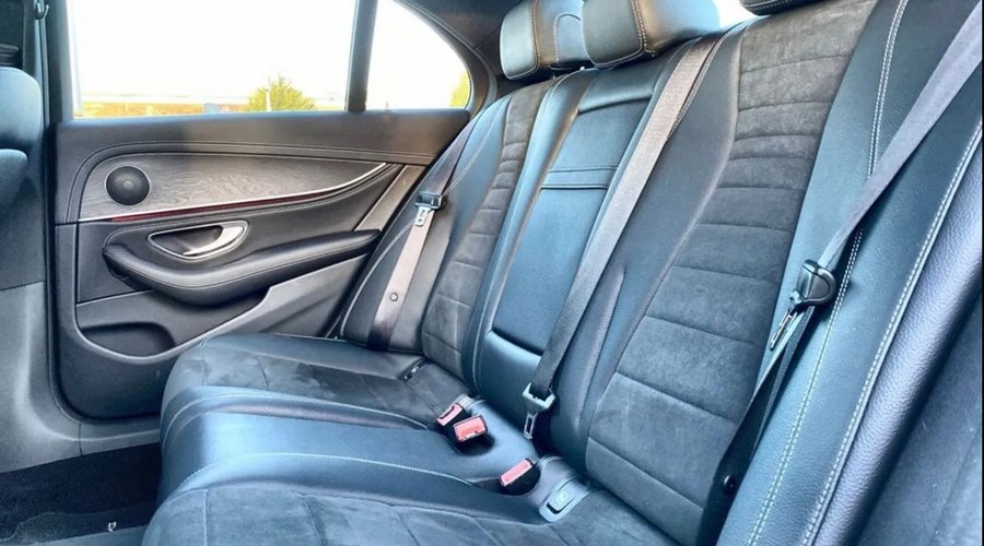 E Class rear seats