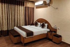 Room & Suite