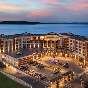 Silver Cloud Hotel Tacoma at Point Ruston Waterfront Exterior View 