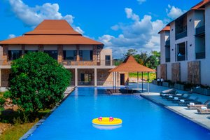 Piscina y playa