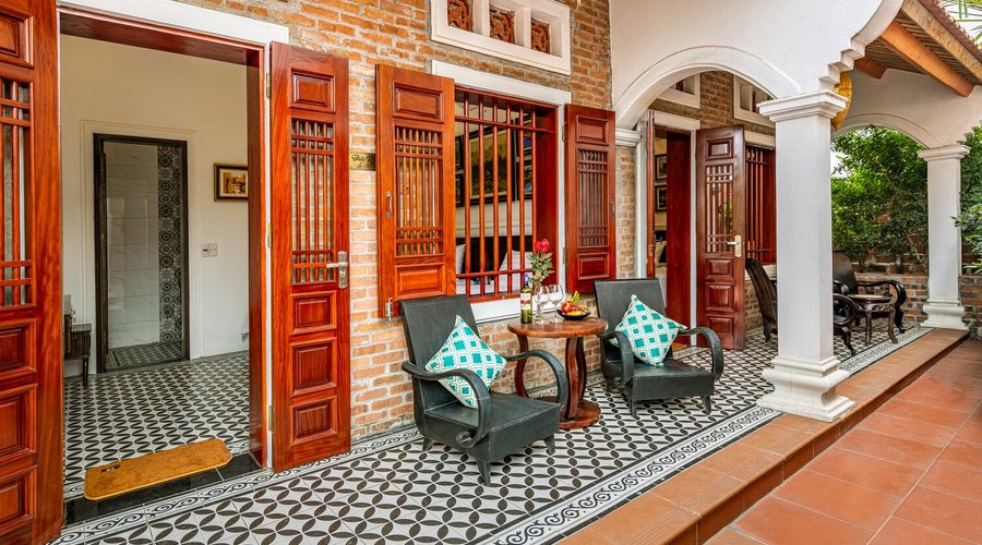 Room's veranda