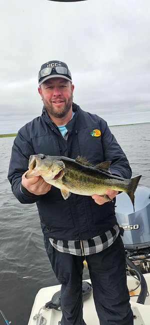 Fishing Report - Fishing For Large Mouth Bass with Roland Martin Lake  Okeechobee Florida