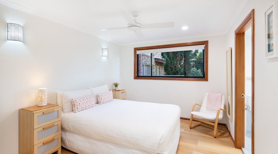 Bedroom Queen Size with Ensuite - The Residence 