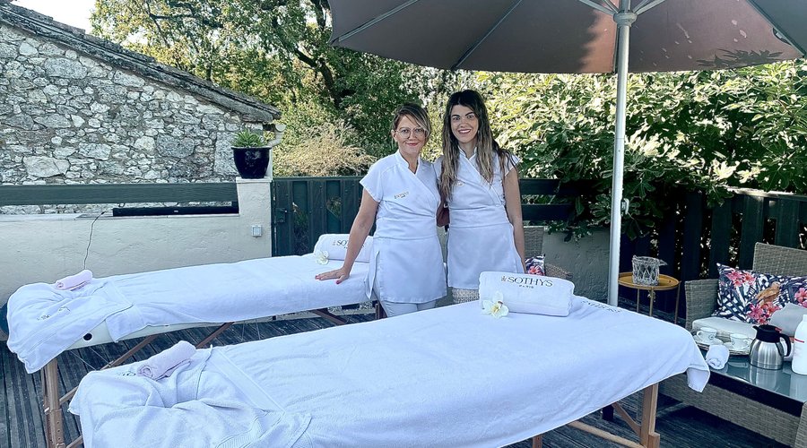 Relaxation ! Envie d'un moment unique et riche en relaxation ? Optez pour nos massages relaxant et décontractant sur réservation. 