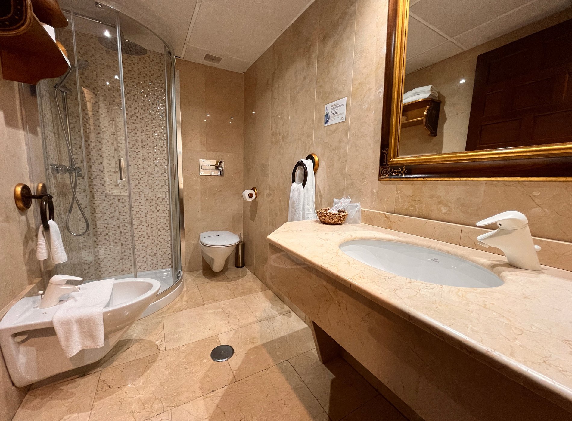 Microtel Placentinos by null