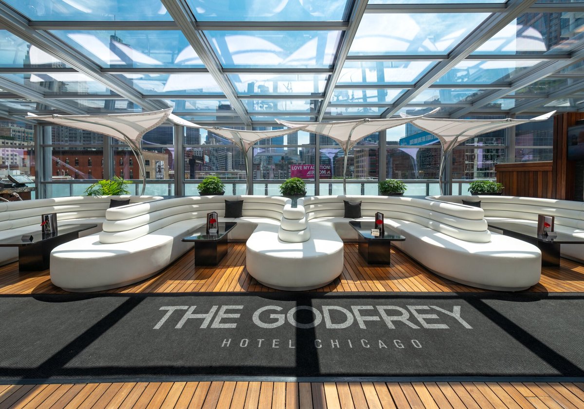 IO GODFREY ROOFTOP LOUNGE, Chicago - River North - Menu, Prices &  Restaurant Reviews - Tripadvisor