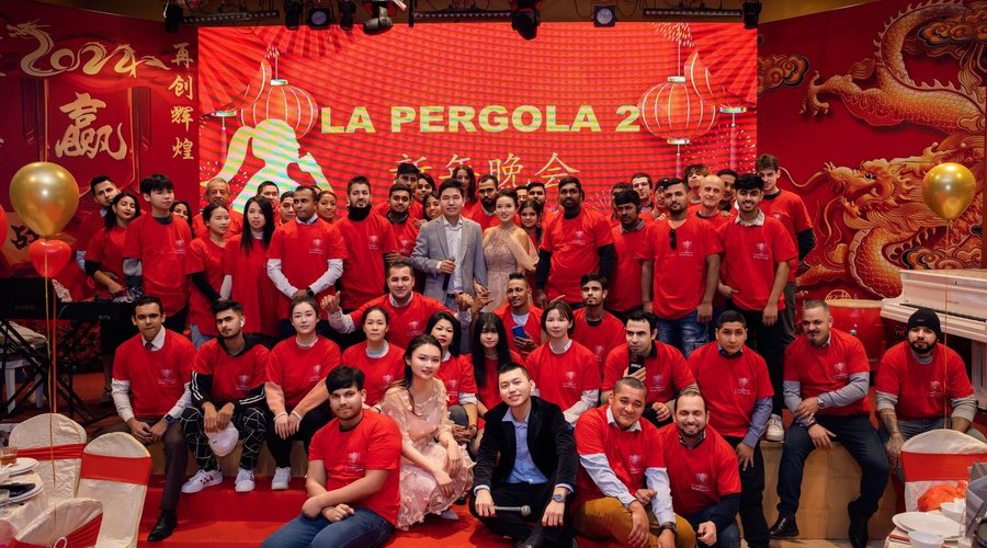 STAFF LA PERGOLA 2 