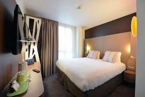 Room & Suite
