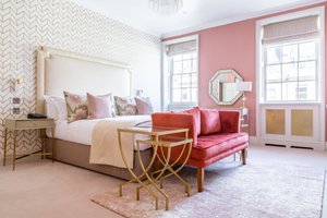 Room & Suite