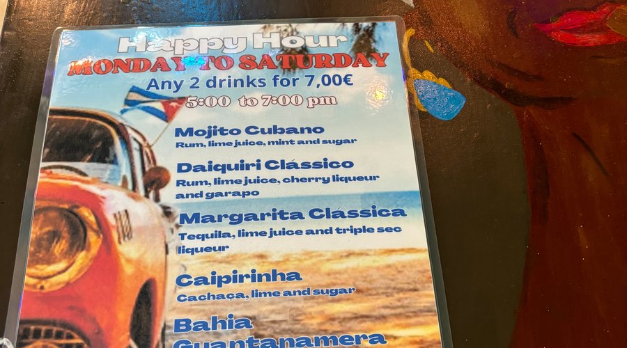 Happy Hour daily from Monday to Saturday from 5 to 7 pm with 2 freshly made cocktails for 7 euros