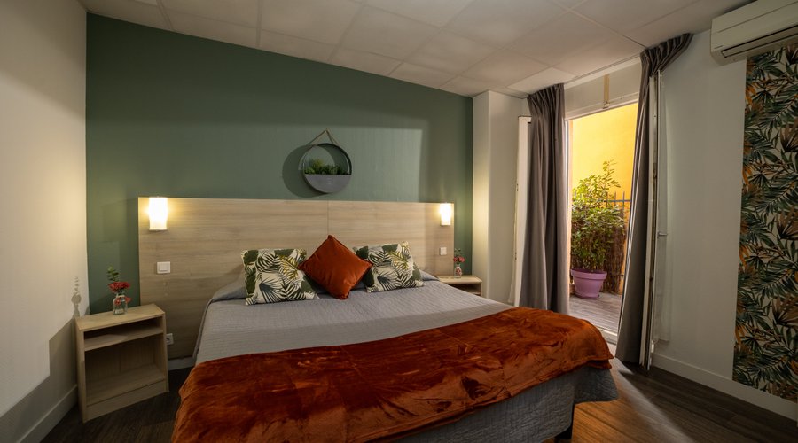 HOTEL CHALEUREUX ET APAISANT