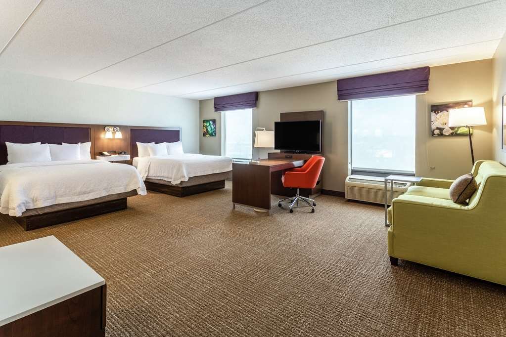 HAMPTON INN SUITES CHICAGO LIBERTYVILLE Updated 2024 Reviews   Guest Room 