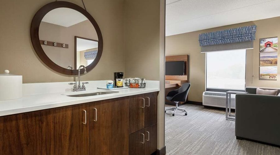 Guest room