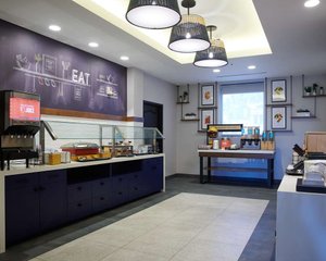 用餐 