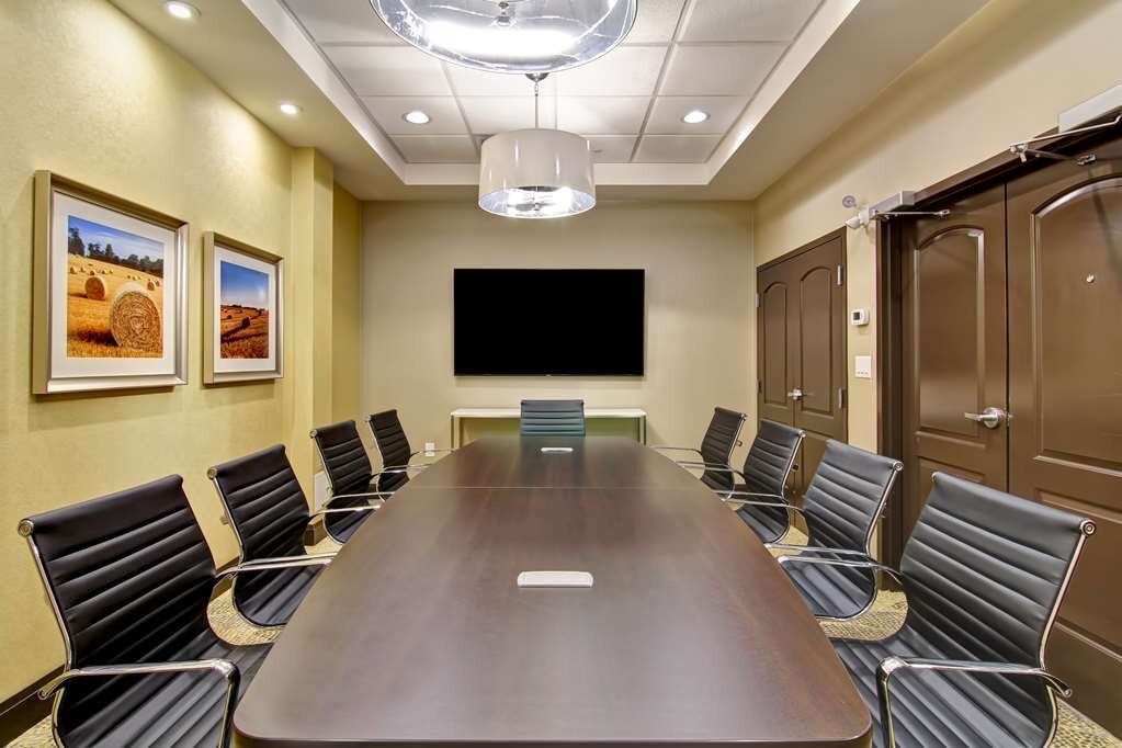 HAMPTON INN SUITES BY HILTON SASKATOON AIRPORT 115 1 3 1   Meeting Room 