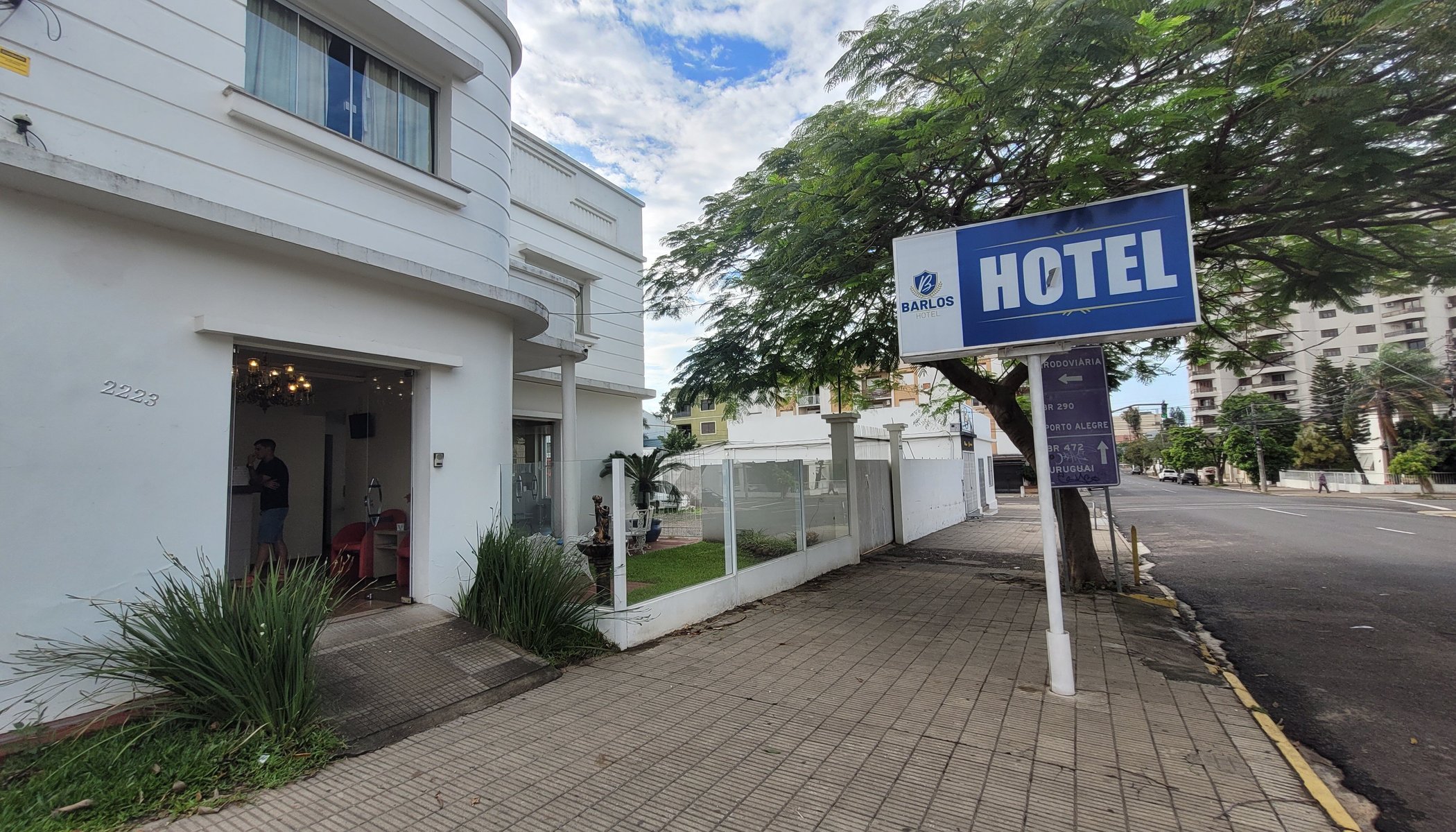 Barlos Hotel image
